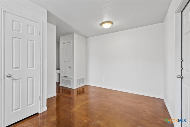 3749 W Amity Rd