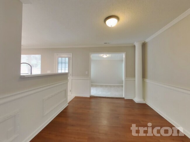 Photo - 636 Sadler Glen Dr