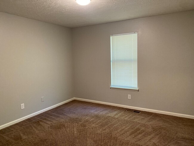 Photo - 22 Gardencrest Cv