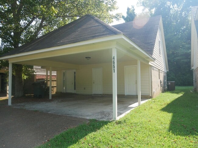 Building Photo - 4651 Addington Dr Rental