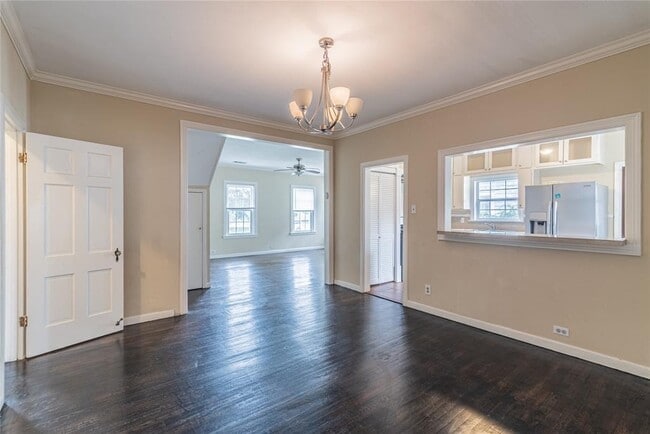Photo - 2233 N MacGregor Way