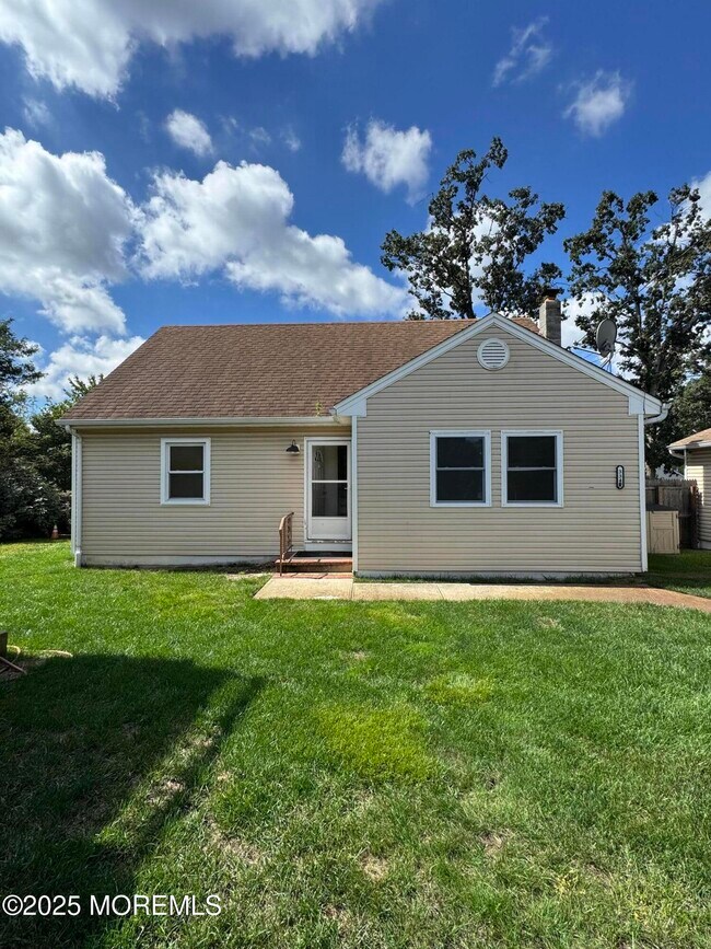 Building Photo - 334 Herbertsville Rd Rental