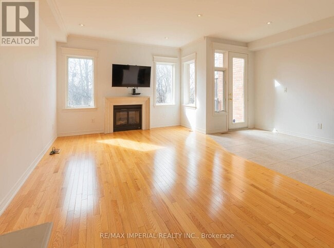 Photo - 73 Southvale Dr