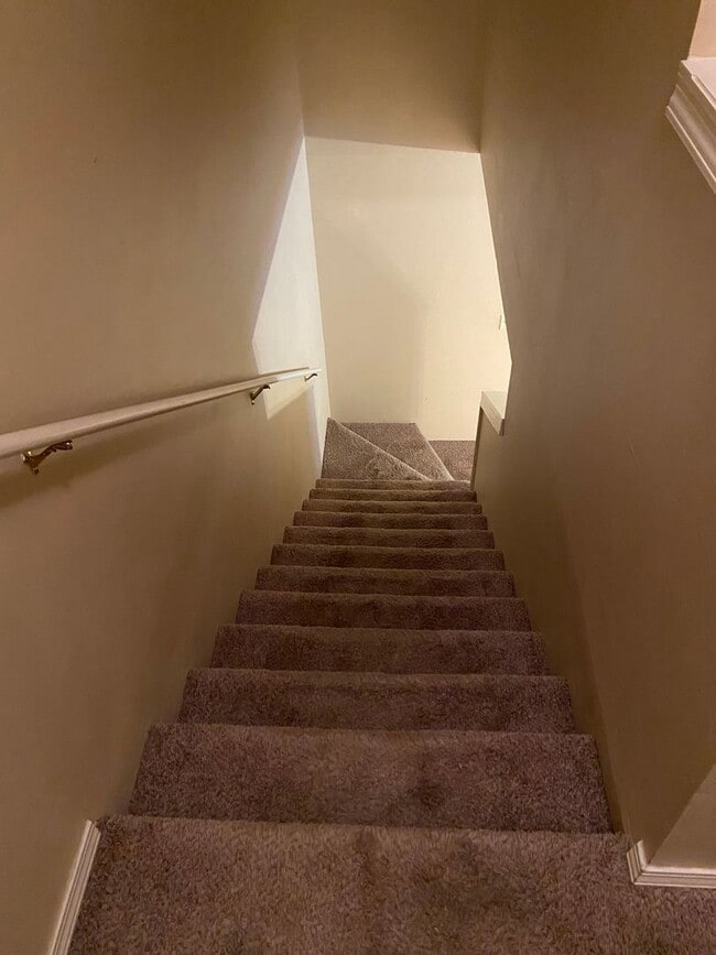 Photo - 3323 N Detroit Ave Unit 3323-1