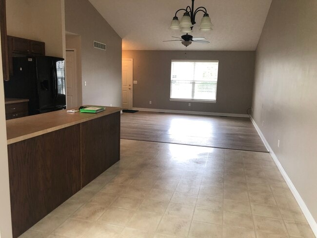 Photo - 6593 Majestic Dr