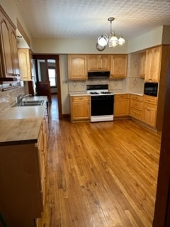 Large counter tops - 100 Bleecker St Unit 2nd flr