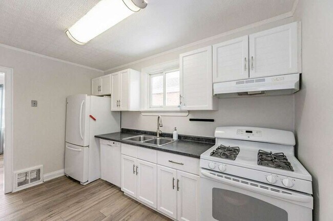 Photo - 90 Merion St