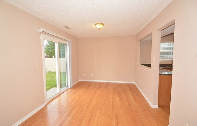 Photo - 3438 W 52nd St