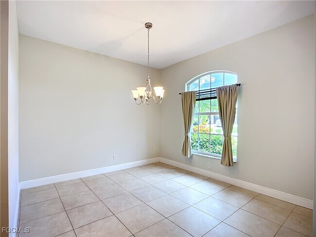 Photo - 4930 SW 25th Ct