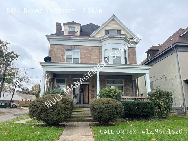 Photo - 5544 Baywood St Unidad 2 Rear