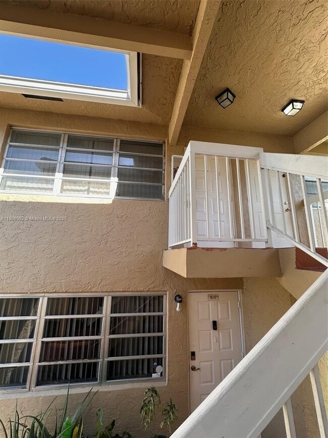 Photo - 1021 Twin Lakes Dr Unidad 28-H