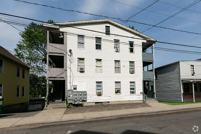 Building Photo - 288 High St Unit E Rental