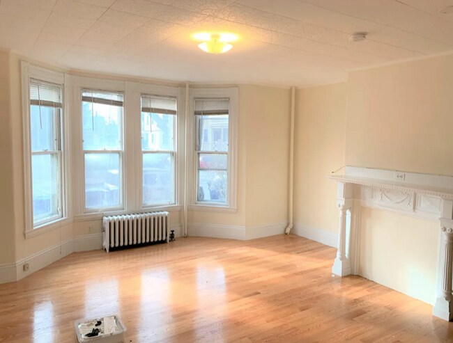 Photo - 381 Harvard St