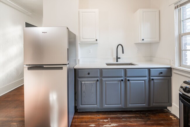 Midtown West Apartments