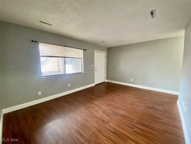 Photo - 2595 Terrace Ave Unit 9