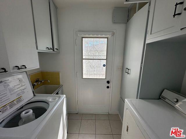 Photo - 3169 S Bentley Ave