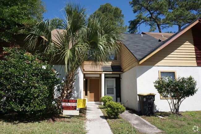 Building Photo - 3/2 townhome in Melissa Estates