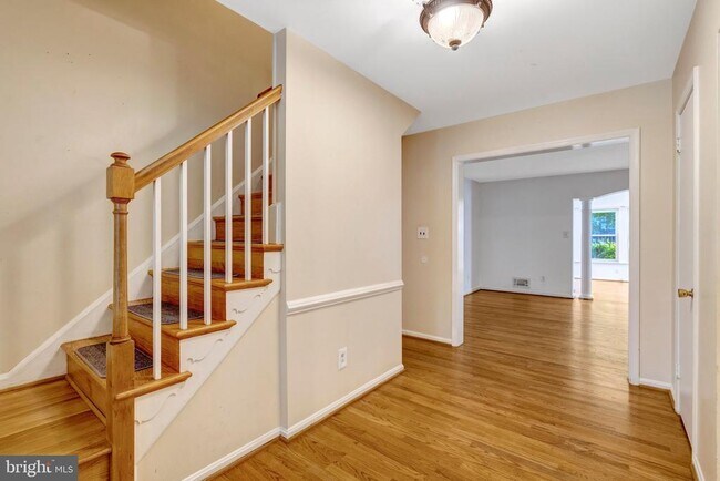 Photo - 8916 Braeburn Dr