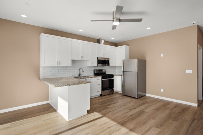 4709-11 Soria Dr
