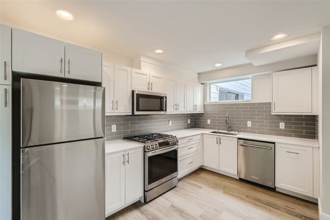 Photo - 11235 37th Ave SW Unidad B