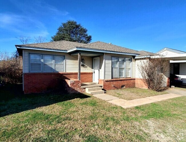 Building Photo - 3 Bed 1 Bath with Covered Carport in COUNT... Rental