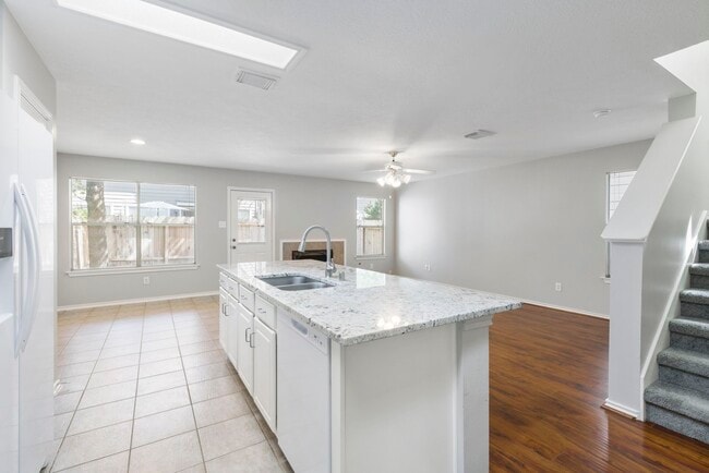 Photo - 230 Blushwood Pl