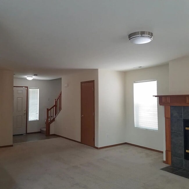 Photo - Beautiful 3 bed 2.5 ba house in highly desirable Liberty Ridge neighborhood