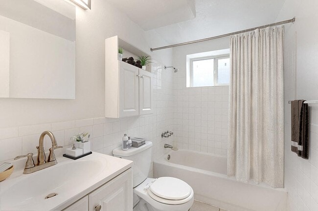 Stratford Apartments