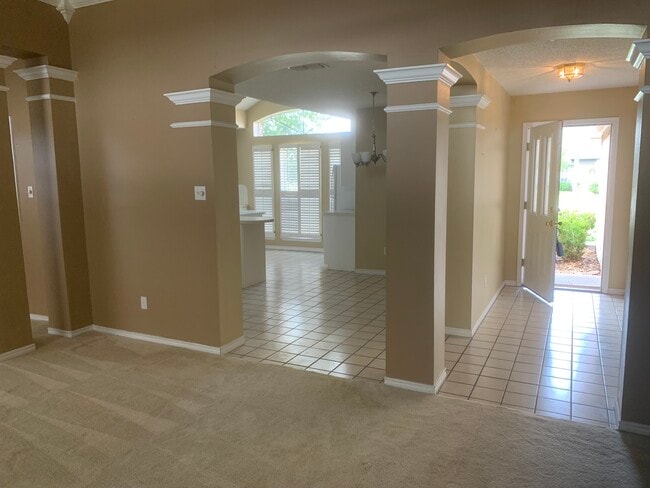 Photo - 5005 Lethaby Dr