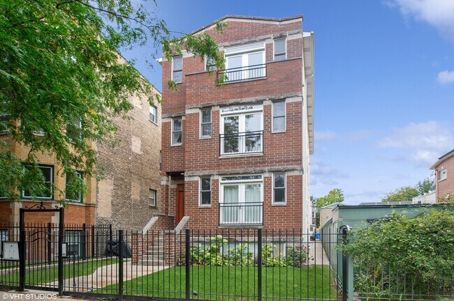 Building Photo - 3519 W Medill Ave Unit 3