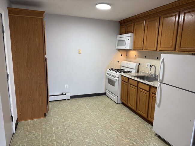 Building Photo - 41 Washington St Unit 301 Rental