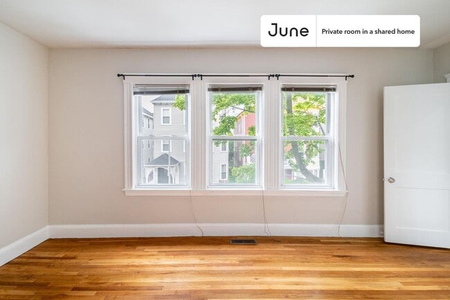 Photo - Room in Shared 4 bed/1 bath home Unidad A