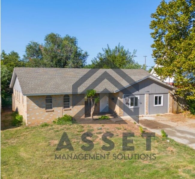 Photo - Spacious 5-Bedroom Home with Fresh Updates and a Beautiful Yard