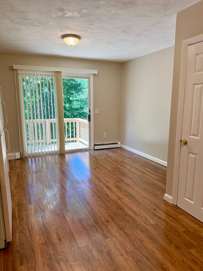 Photo - 730 Manton Ave