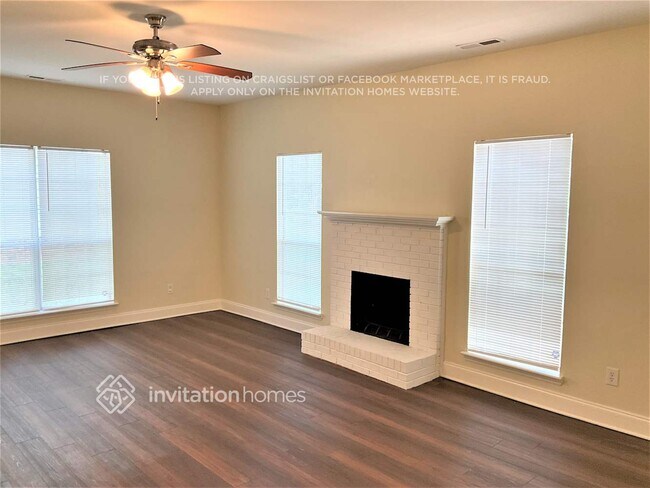 Photo - 1618 Waterstone Ln