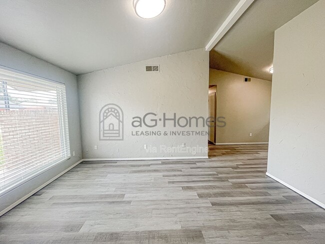 Photo - 3012 Neighbors Ln