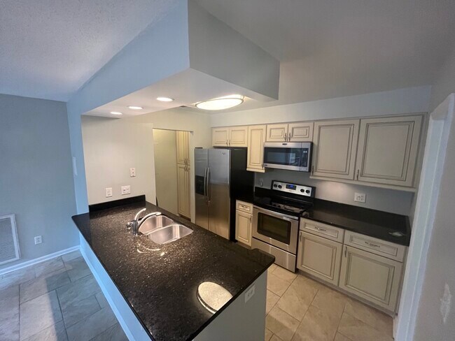 Photo - 317 Wimbledon Chase Unidad 317B Wimbledon