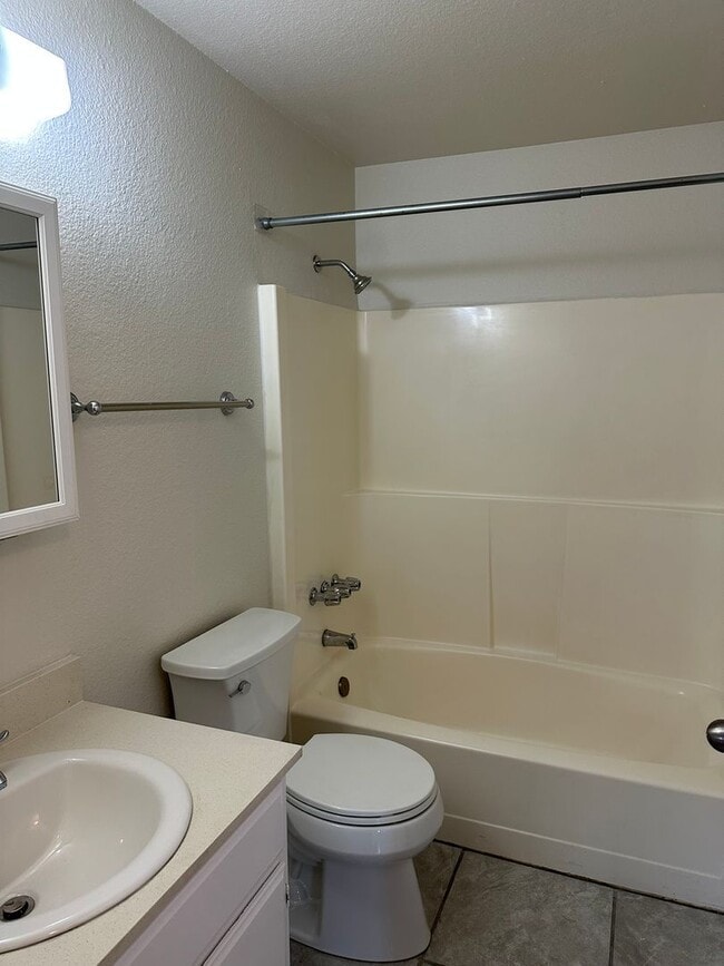 Photo - 313 W Woodworth St Unit 04