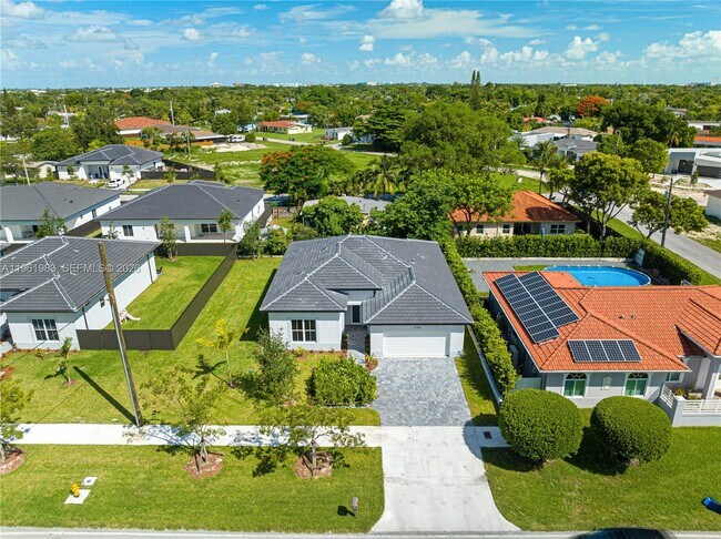 Photo - 21326 Old Cutler Rd