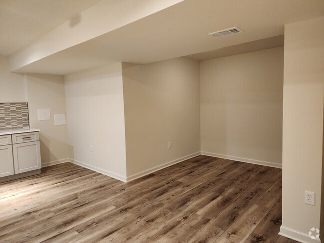 Building Photo - 11115 Southcoate Village Dr Rental