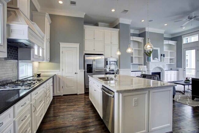 Photo - 2115 Bidwell Dr