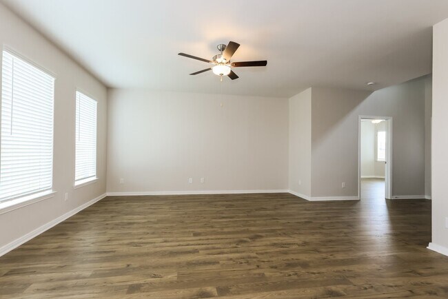 Photo - 468 Beechwood Hacienda Dr