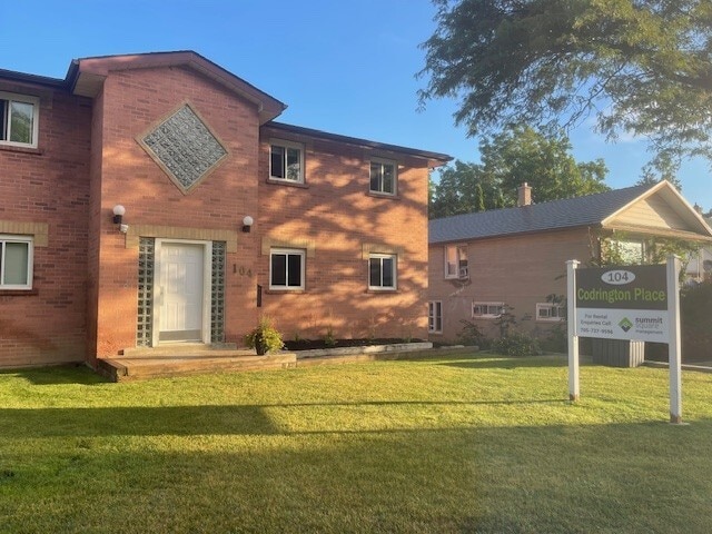 Building Photo - 104 Codrington St