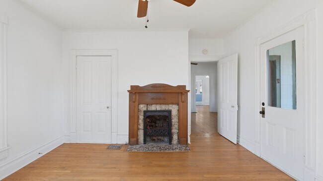 Photo - Saint Elmo Adorable home!