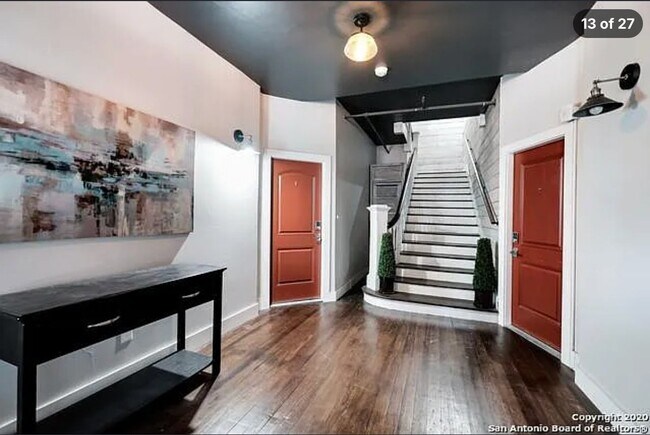 201 E Courtland Pl Unidad 101