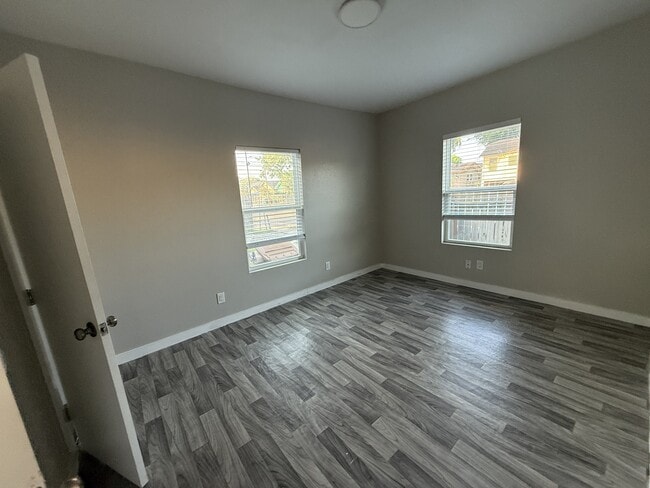 Photo - 1133 S Brownlee Blvd