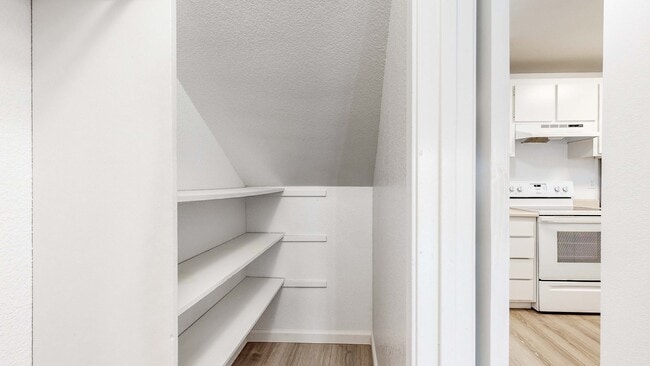 2 Bedroom Pantry - Cambridge Square Apartments