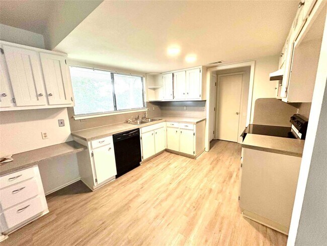 Photo - 503 S Mt Rushmore Dr