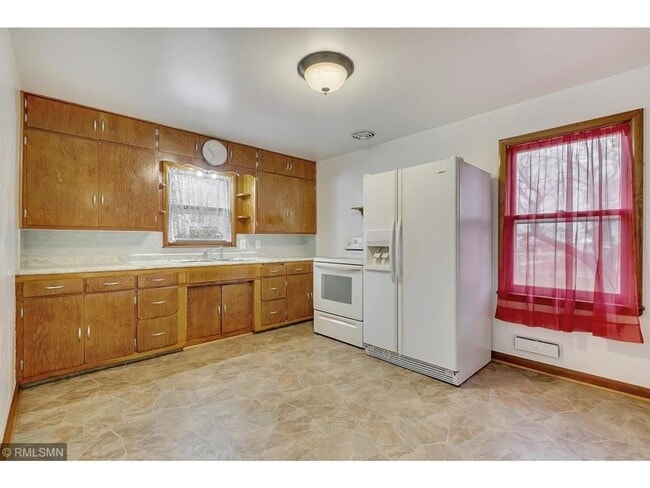 Photo - 3 bedroom 2 bathroom house with detached g...