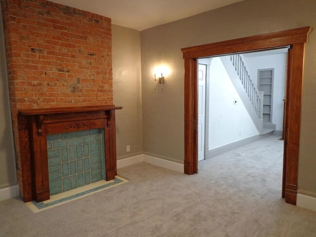 Photo - 557 E Whittier St Unidad 557 E Whittier St